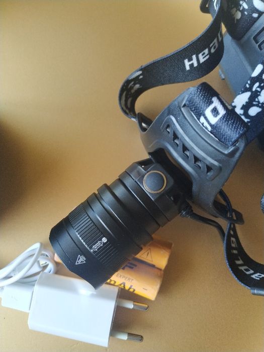 Lanterna de cabeça 32W com 35000 lumens Com ZOOM