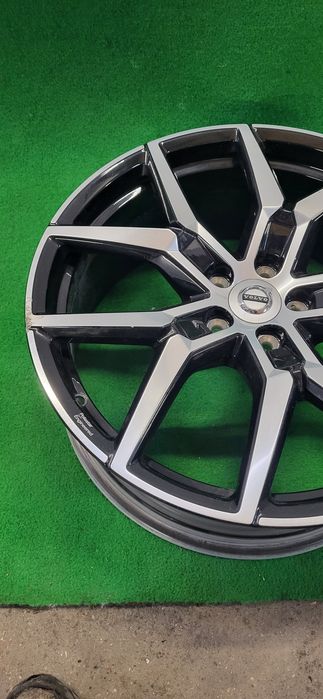 Polestar Felga 8J20 Et45.5