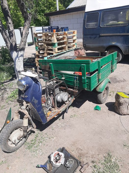 Муравей т200 електронне запалення з оптичним датчиком також маю до нього кузов. Резина рідна вантажна.