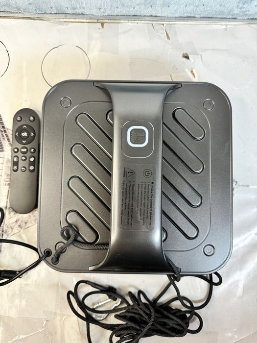 Робот для миття вікон YW758 мийка вікон робот пилосос