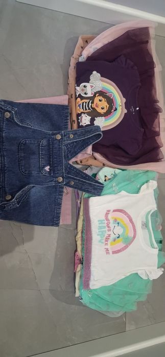 Ubranka dla dziewczynki 104