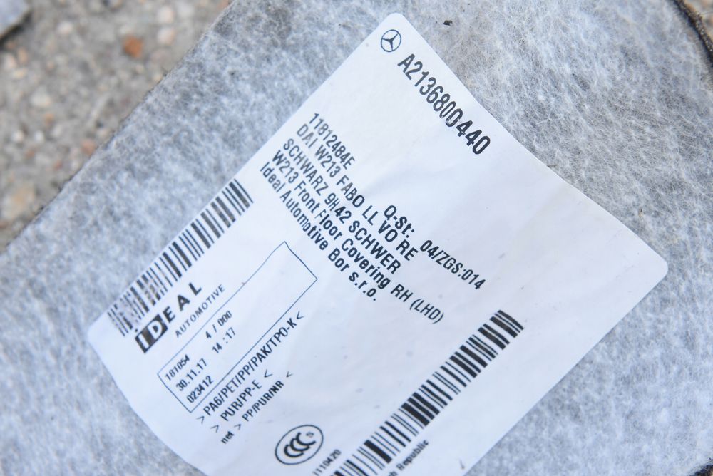 mercedes w213 kombi wykładzina podłoga dywan czarna kpl.