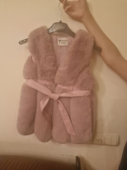 Хутряна безрукавка