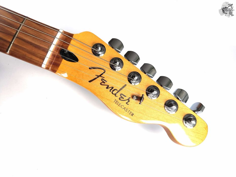 CLEARANCE Fender® Player Plus Noiseless Nashville Telecaster® '2022 Opal Spark Metallic