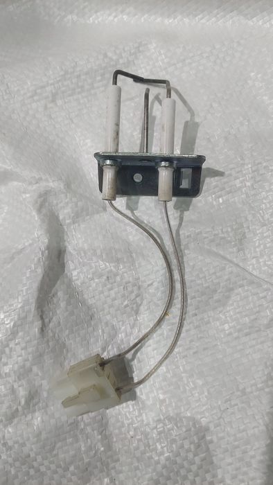 Elektrody zapalające do piecyka SAUNIER DUVEL OPALIA C11 E-A/1