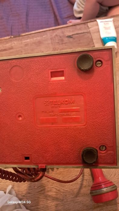 Telefon stacjonarny retro TELKOM RWT z czasów PRL