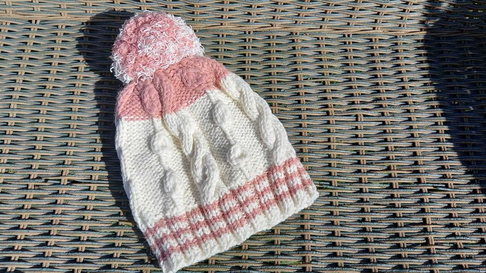 Продам вязаную шапку