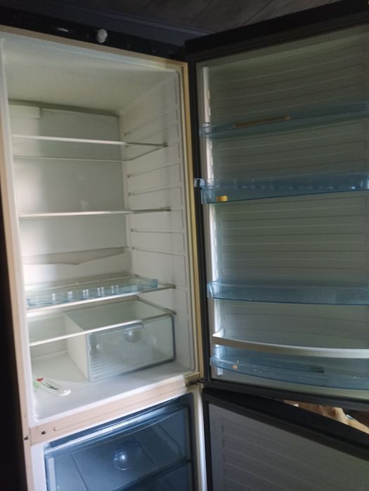 Продається холодильник