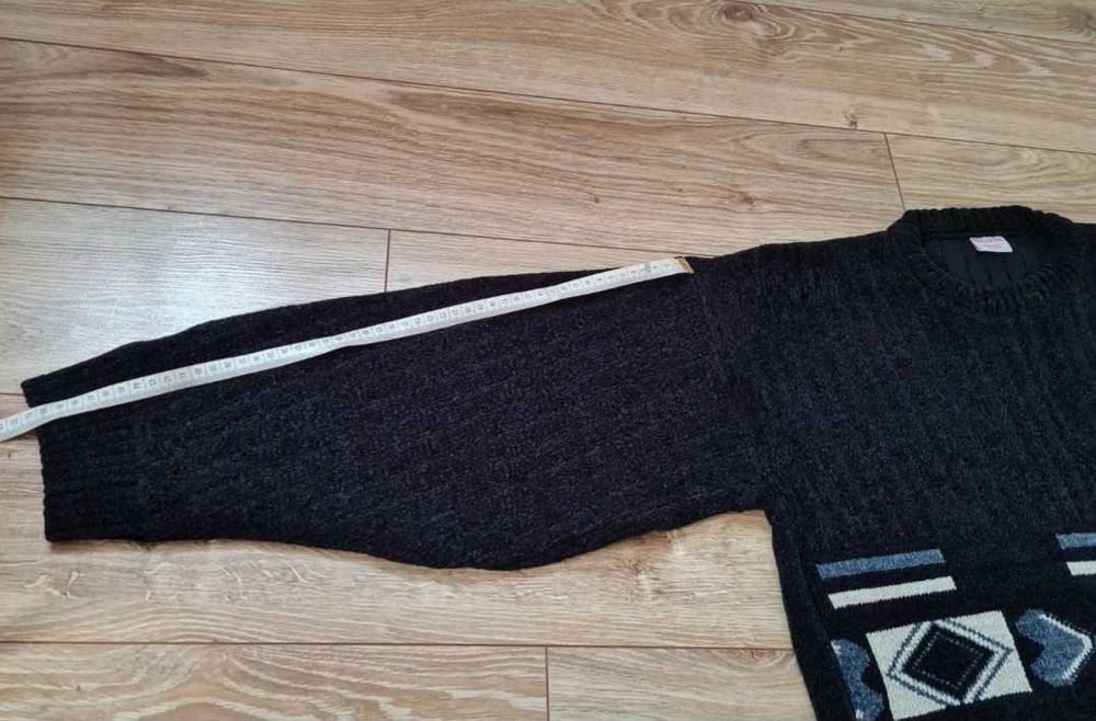 Ciepły męski sweter