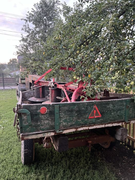 Саморобний трактор+ причіп