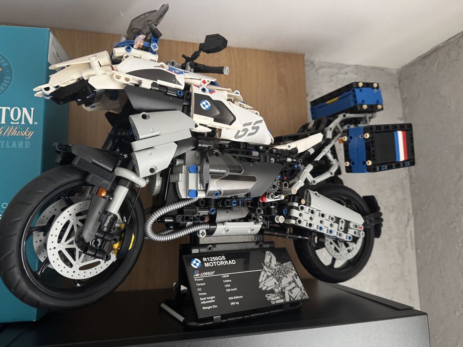 Model z klocków Motocykl – wzór BMW R1250GS