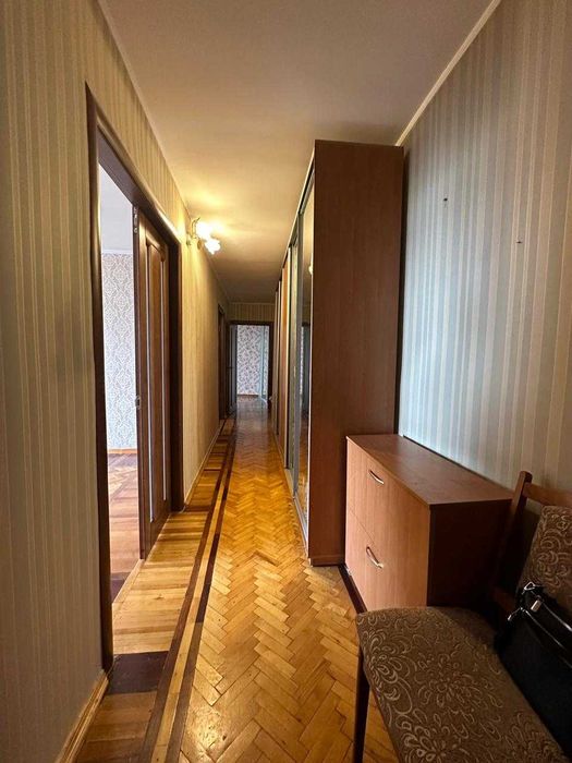 Продається 3-кімнатна квартира в центрі міста, вул. Чорновола