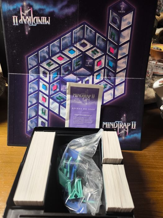 Jogo Mindtrap II - O Desafio Continua.
Jogo de tabuleiro Mindtrap II,