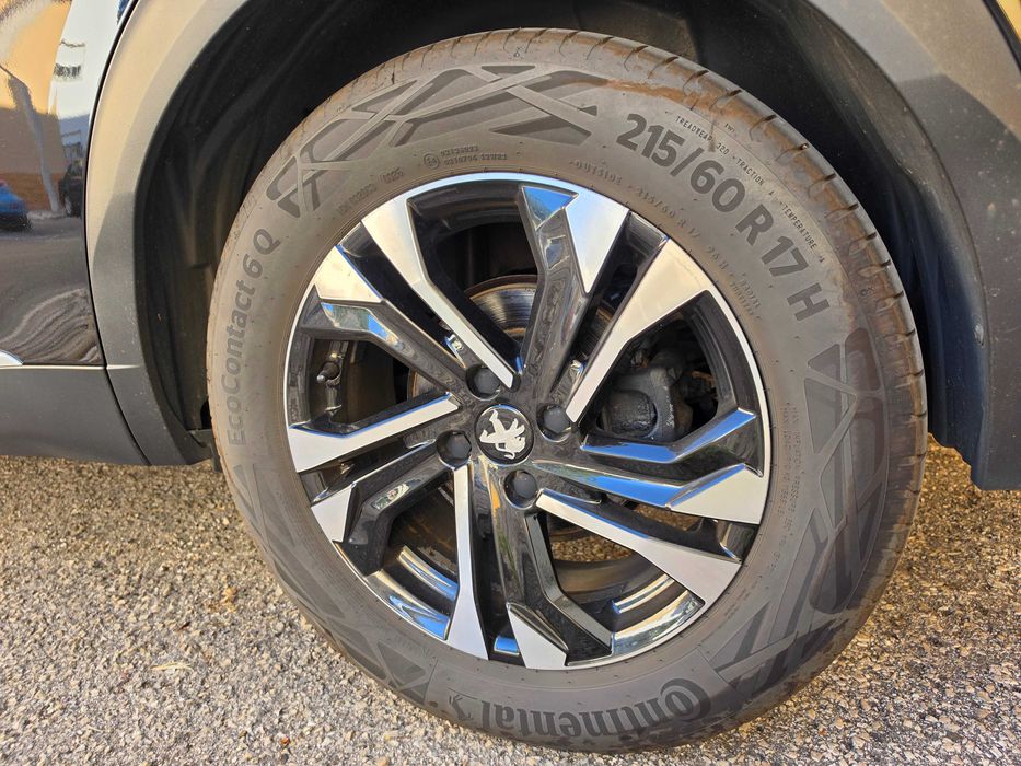 Peugeot E-2008 50 kwh Allure Pack