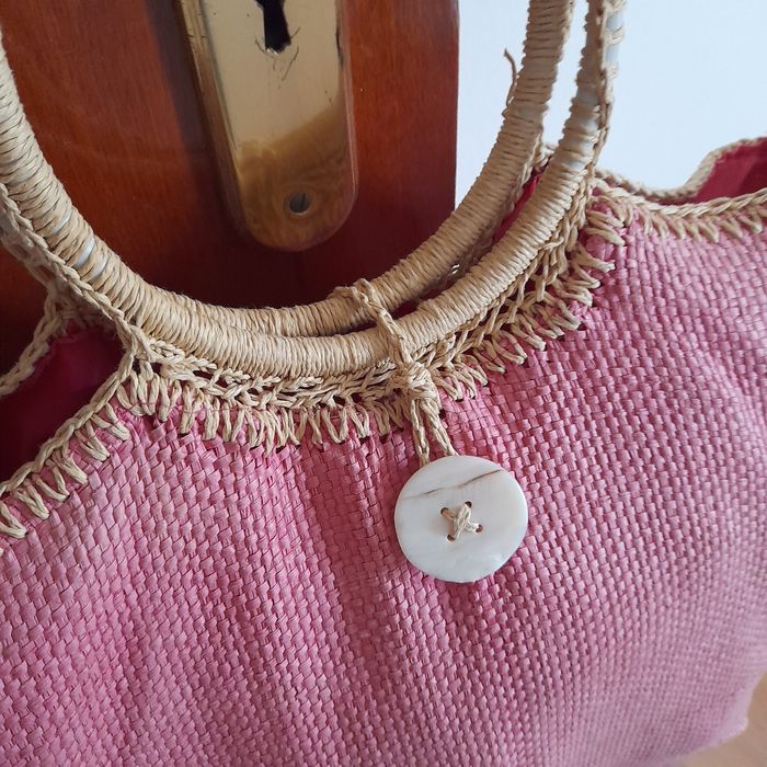 Saco rosa em ráfia