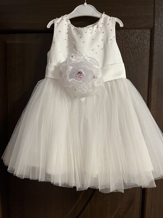 Нарядное пышное платье