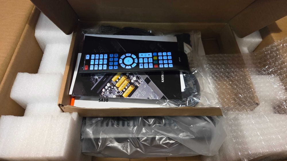 Amplituner Stereo Arcam SA30 z Dirac, MQA, HDMI polska dystryb. ideał.