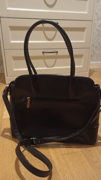 Czarna torebka David Jones