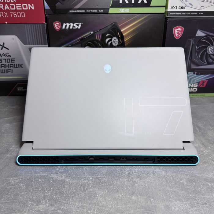Dell Alienware x17 R1 i7-11800H | RTX 3070 | 32GB | 1TB | 360Hz
