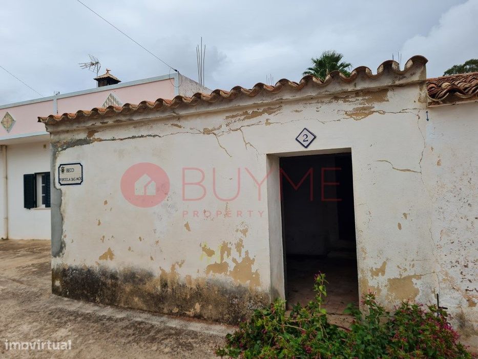 Casa antiga T2 - Oportunidade de Investimento - Benafim, Loulé