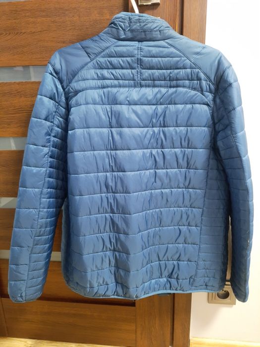 Lekka kurtka pikowana