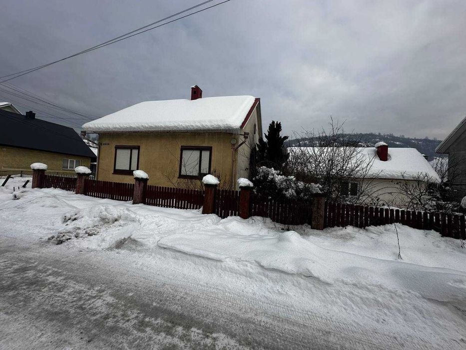 Продається будинок у смт. Дубове