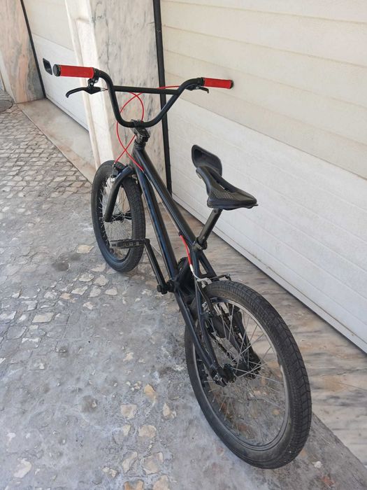 Bicicleta (Bmx) preta