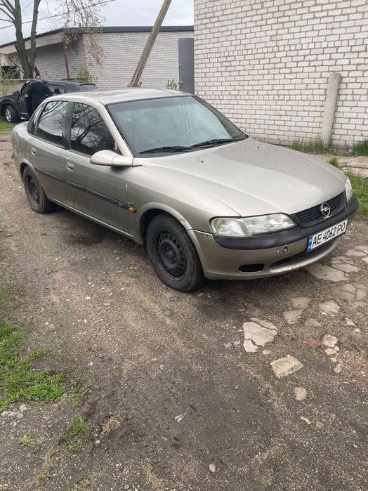 Продам Опель вектра б 1997 год