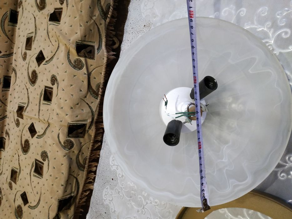 Продам хорошу люстру.