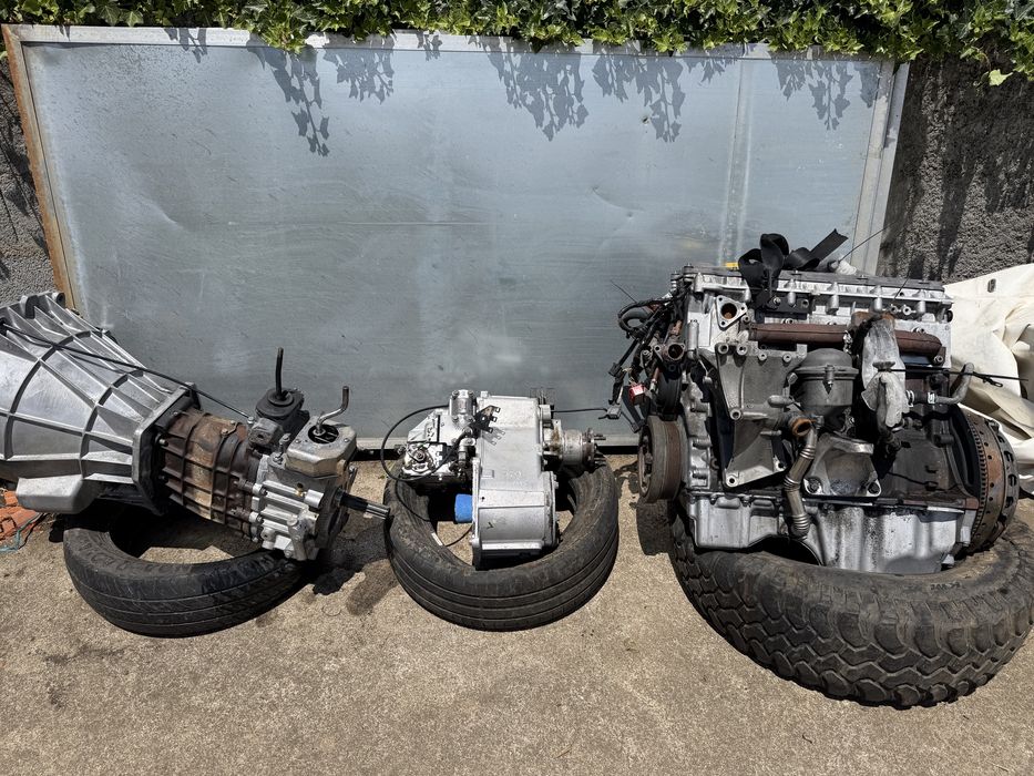 Motor e caixas Land Rover