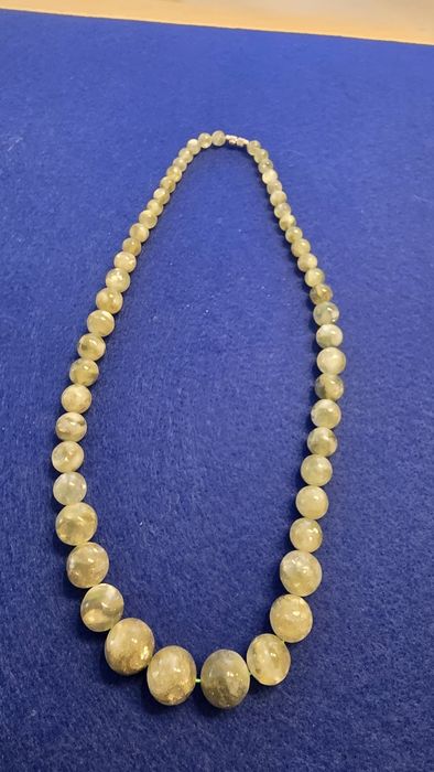 Colar em Lepidolite verde