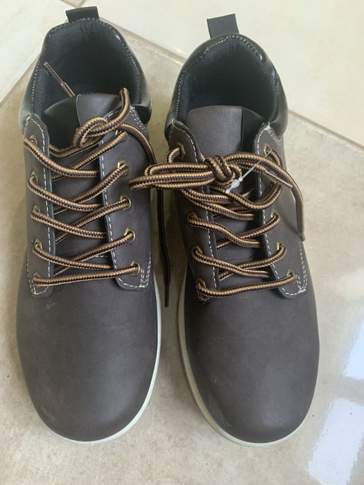 Нові осінні черевики туфлі р.41(26 см)
