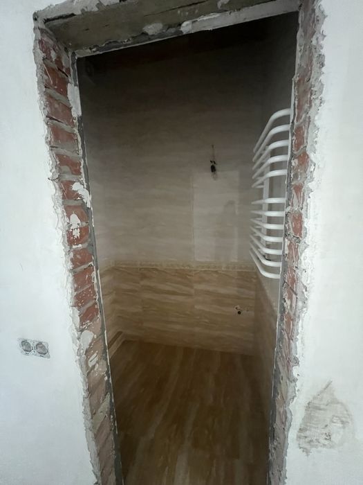 Продається будинок в центрі міста