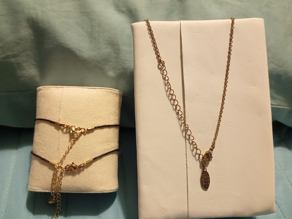 Colar e pulseiras, bijuteria