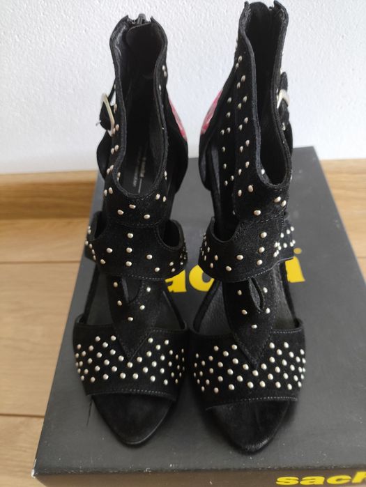 Buty Sacha nowe. Tanio