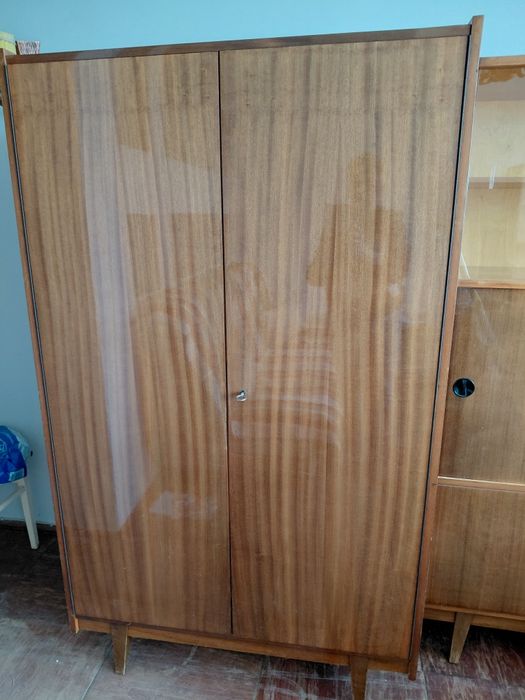 Meble PRL : kredens i szafa