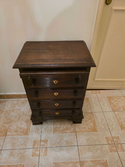 Camiseiro em mogno maciço antigo