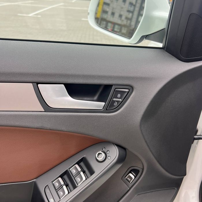 Продам свою автівку Audi A4 2014