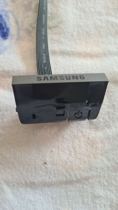 TV Samsung UE43RU7455 para peças