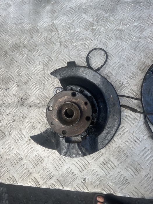 Лада гранта lada granta цапфа кулак перед