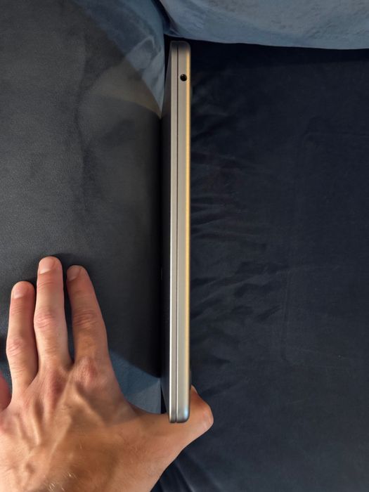 MacBook Air M2 13" / 16 GB / 256 GB