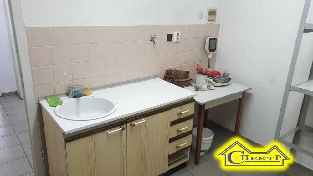 Макулан 38 кв.м. Червона лінія