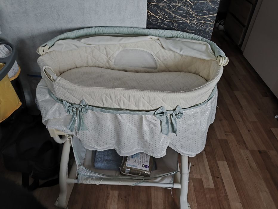 Kołyska dla noworodka dziecka