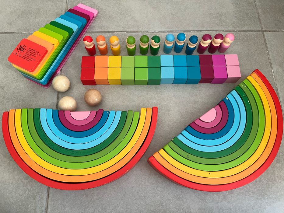 Zestaw drewniany  montessori 2 duże tęcze, deski, klocki, lalki, kulki