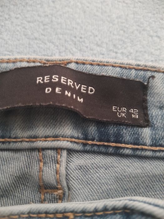 Jeansy Reserved jasne