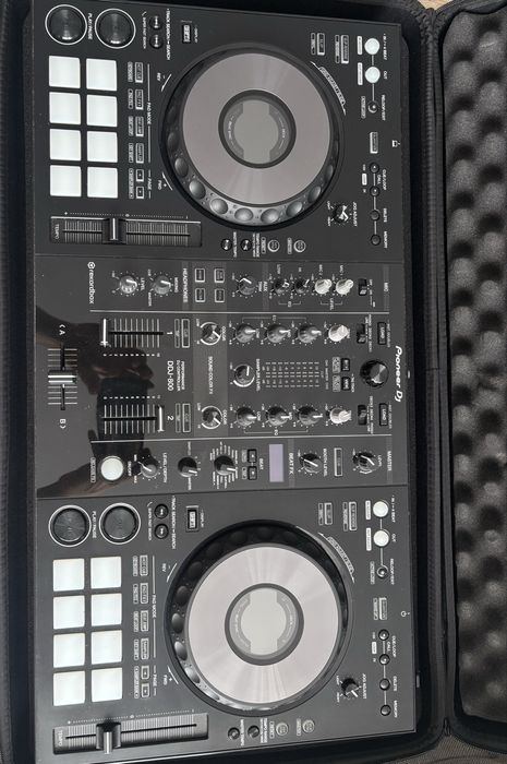Konsola DDJ 800 + Case