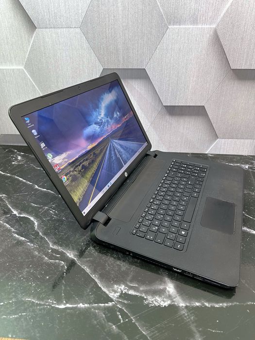 Уцінка!! Ноутбук HP 17-P