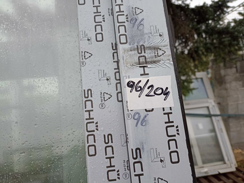 Okno balkonowe pcv 96/204 ciemny brąz