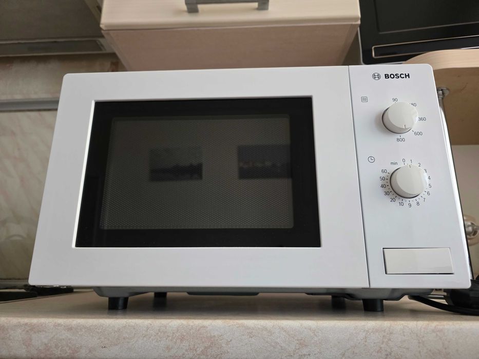 Мікрохвильова піч Bosch HMT72M420