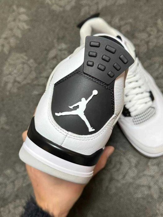 Jordan 4 Retro Military Black R.41